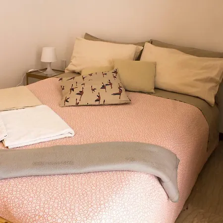 A Due Passi Dal Lumiere Bed & Breakfast *