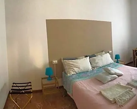 A Due Passi Dal Lumière