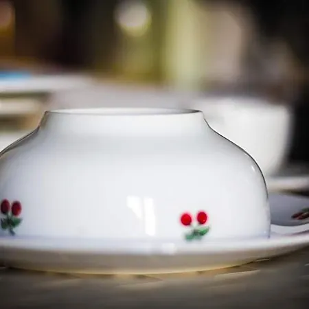 A Due Passi Dal Lumière Couette-café