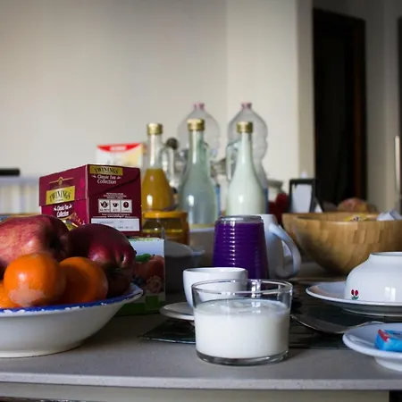Alojamento de Acomodação e Pequeno-almoço A Due Passi Dal Lumiere Bolonha