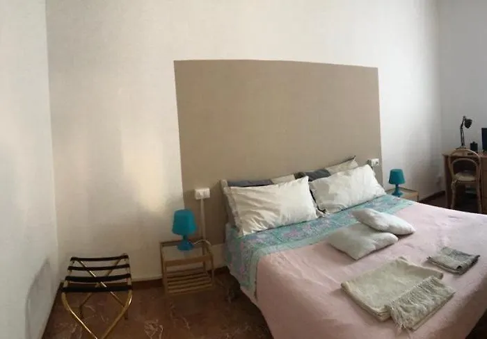 A Due Passi Dal Lumiere B&B 볼로냐