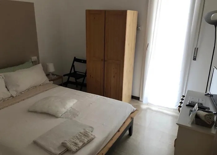 B&B A Due Passi Dal Lumiere 볼로냐