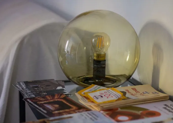 A Due Passi Dal Lumière Couette-café Bologne