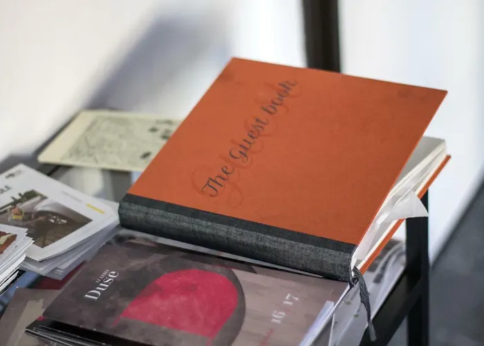 A Due Passi Dal Lumiere