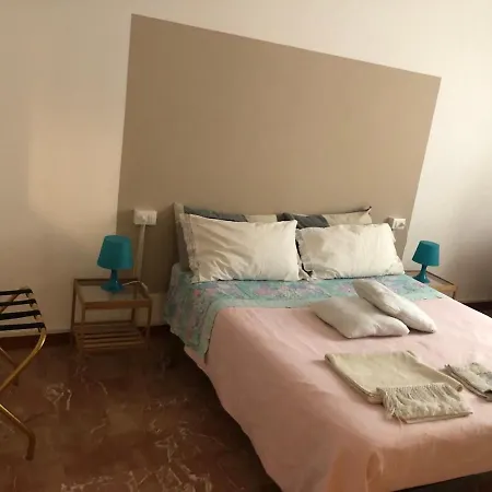 Couette-café A Due Passi Dal Lumière